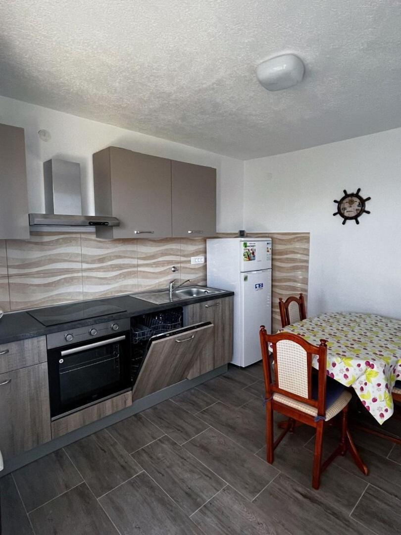 Apartment Dalibor Lukovo Šugarje Eksteriør billede
